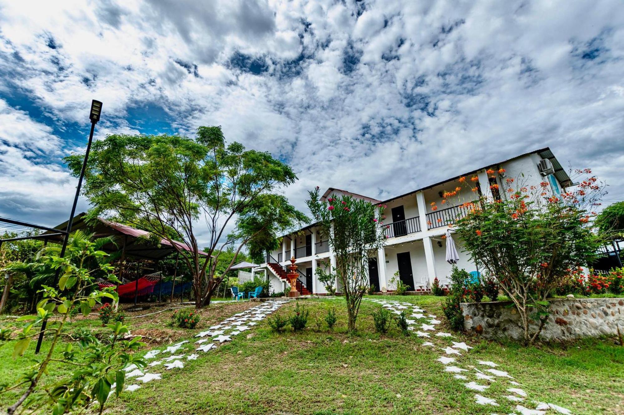 Cosmos Tatacoa Hotel Villavieja Extérieur photo